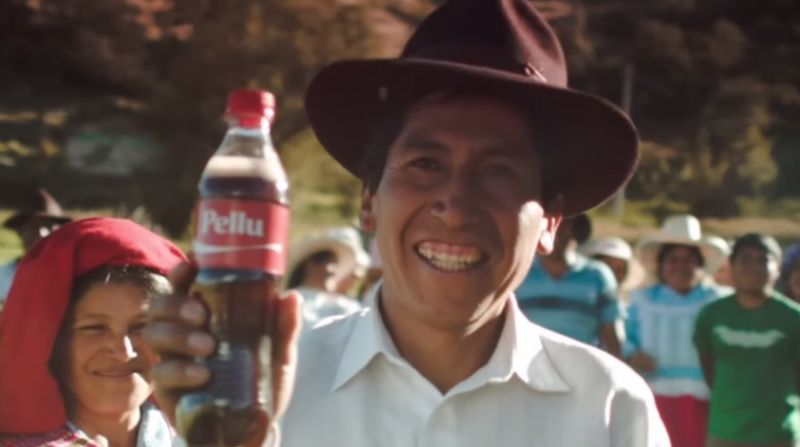 Comparte una Coca-Cola incluye nombres en quechua