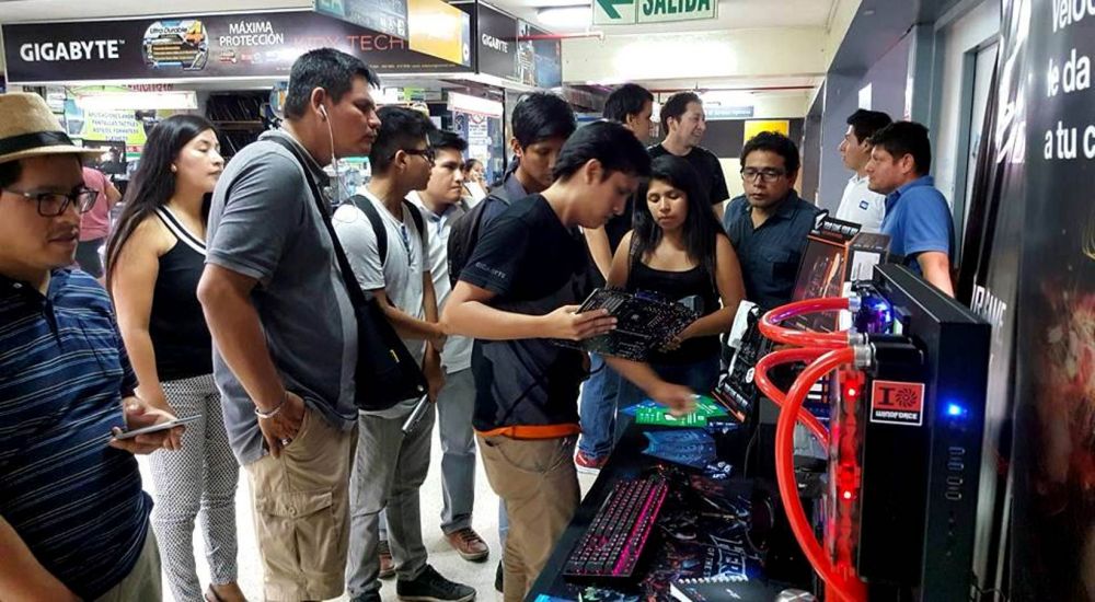 ACTIVACION AORUS EN COMPUPLAZA 1