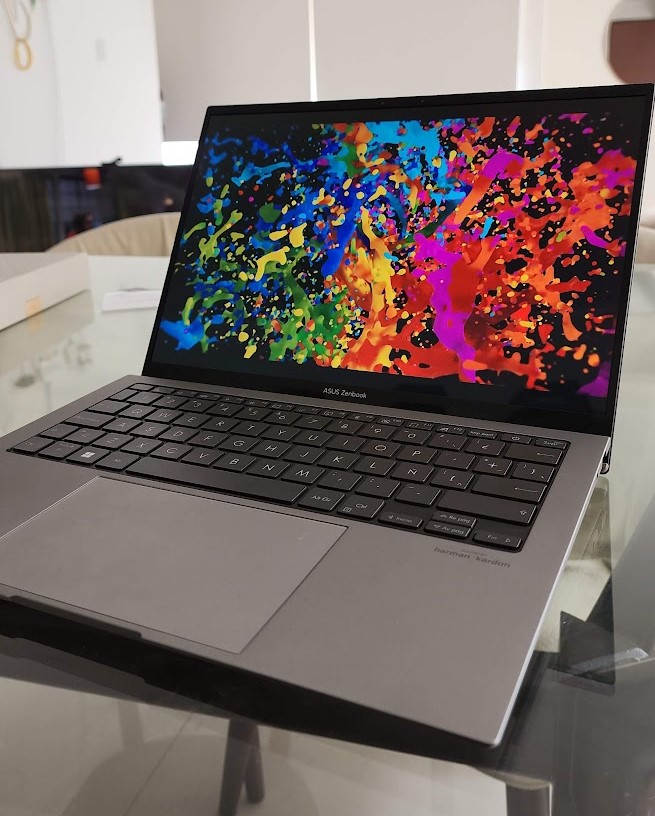ASUS-Zenbook-S-13-OLED-3-OLED