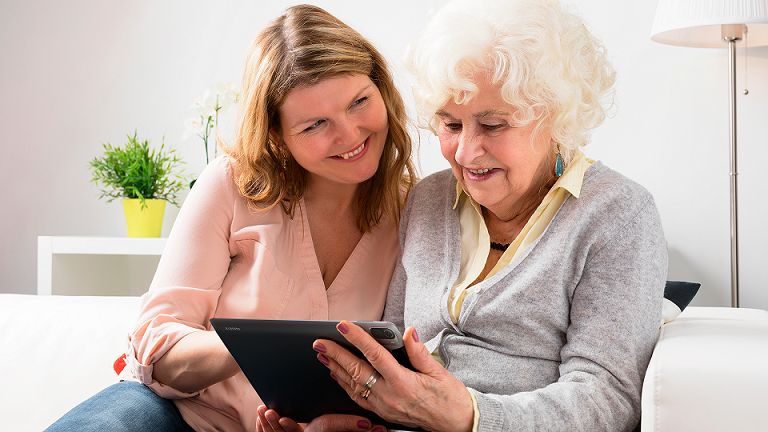 Foto-abridora-Dia-de-los-Abuelos-tablet-en-la-foto-Xiaomi-Pad-5