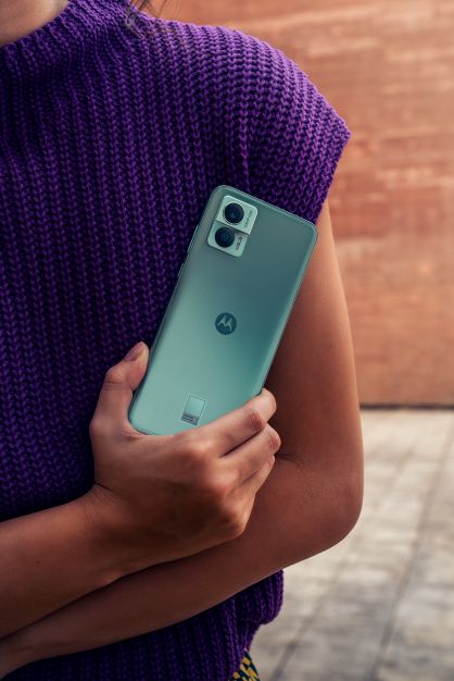 motorola-edge-30-neo_gallery-shoot-4-b